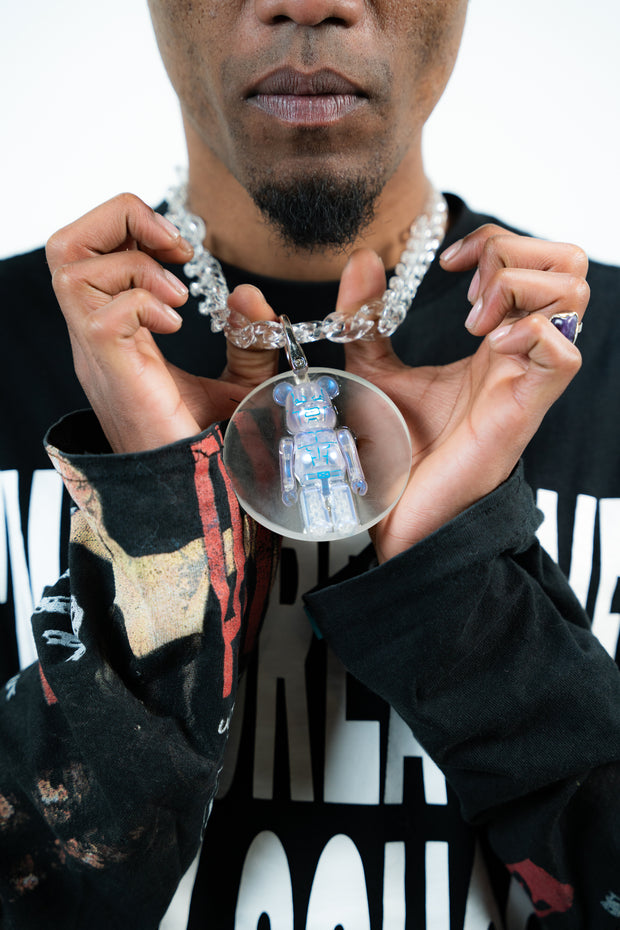 COLLIER  « BEARBRICK X MARVEL INVISIBLE WOMAN » (CIRCLE PENDENTIF)