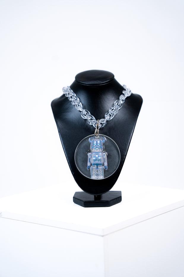 COLLIER  « BEARBRICK X MARVEL INVISIBLE WOMAN » (CIRCLE PENDENTIF)